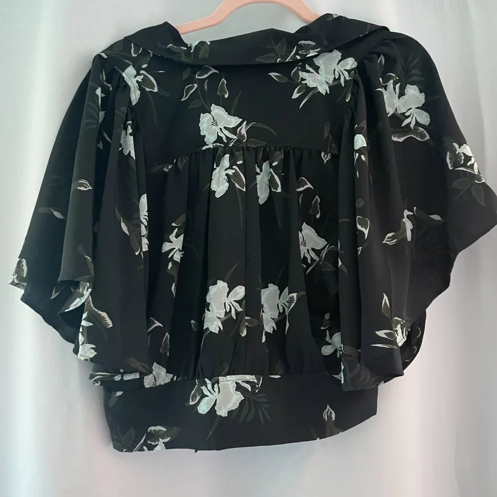 Button-Up Blouse - Picture 2 of 3